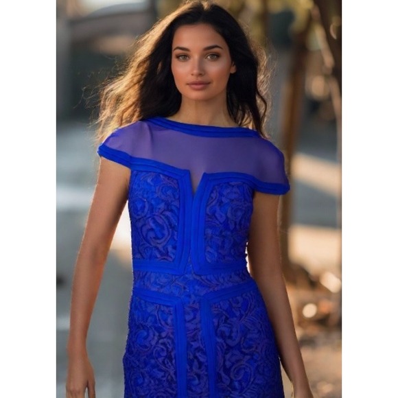 TADASHI Shoji Lace Dress Illusion Cap Sleeve Back Zip Bright Blue Size Small 4 - Picture 1 of 10